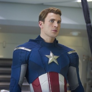 O ator Chris Evans como o Capitão América em "Os Vingadores"  - Divulgação