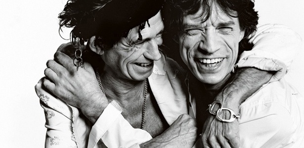 Os Rolling Stones Mick Jagger e Keith Richard posam para as lentes do fotógrafo peruano - Divulgação