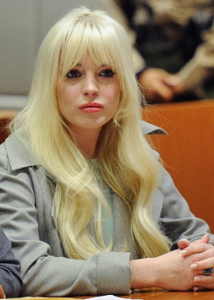 Lindsay Lohan durante audiência sobre sua liberdade condicional no tribunal Airport Branch, em Los Angeles, Califórnia (22/2/12)