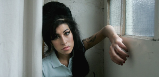 A cantora britânica Amy Winehouse revolucionou a música e conquistou o título de diva - Matt Dunham/Divulgação