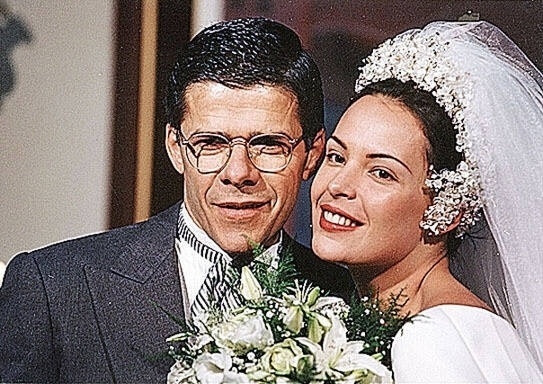 Em "História de Amor" (1995), o médico endocrinologista Carlos Alberto Moretti se casa com Paula (vivida por Carolina Ferraz)