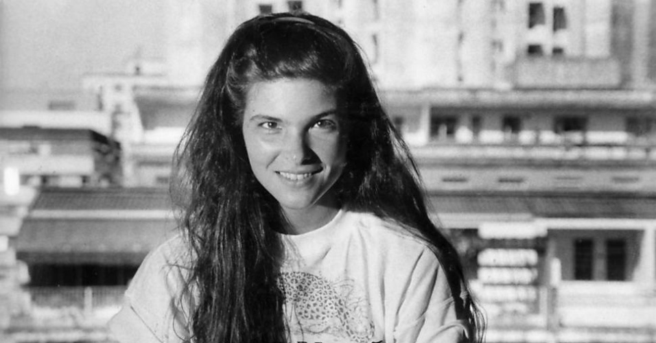 Com sua carreira guinada pela participação na novela "Pantanal", Cristiana posa para retrato em 1990