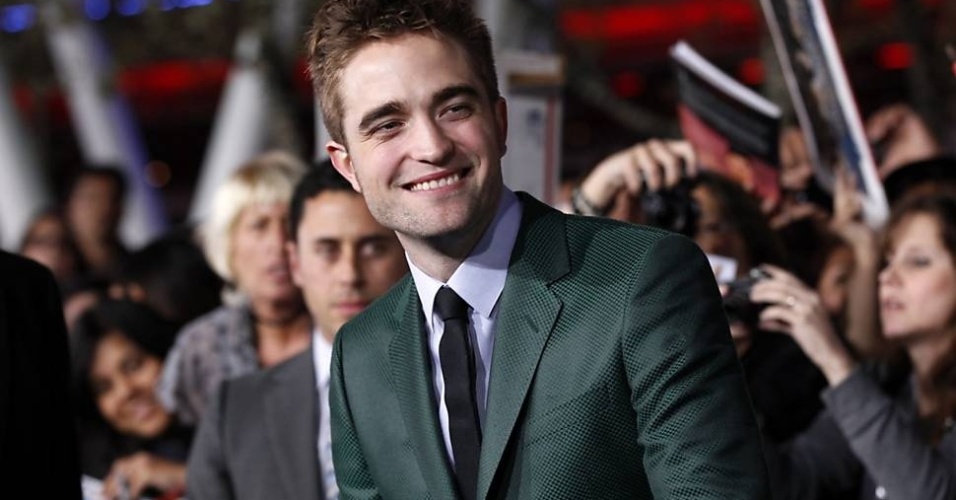 Robert Pattinson, protagonista da saga 'Crepúsculo', participa de pré-estreia de 'Amanhecer parte 2' em Los Angeles (EUA)