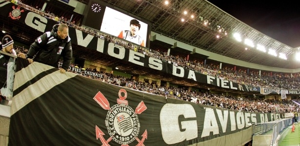 Torcida do Corinthians ocupou boa parte do estádio de Yokohama na final do Mundial