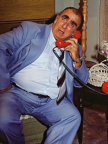 1990 - O ator Elias Gleizer em "Mico Preto", na pele do personagem Caroço