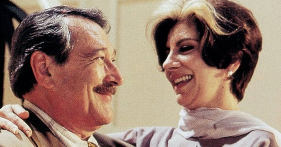 29.mar.1996 - Os atores Paulo Goulart e Marília Pêra em cena da novela "O Campeão"