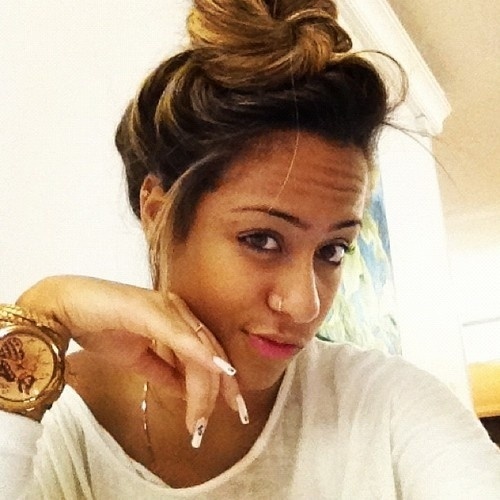 Rafaella, irmã de Neymar, faz sucesso com fotos na internet