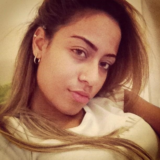 Rafaella, irmã de Neymar, faz sucesso com fotos na internet
